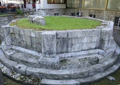 Mausoleo romano di Pola
