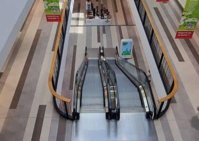 Max City Shopping mall Pula steps
