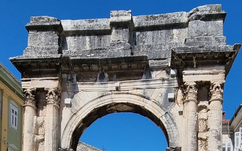 Arco dei Sergii