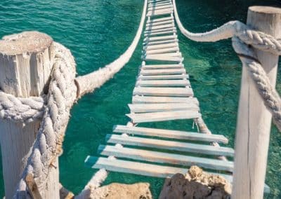 Holzbrücke in der Nähe der Festung Punta Christo Pula