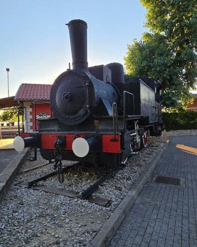 Alte Dampflokomotive Pula