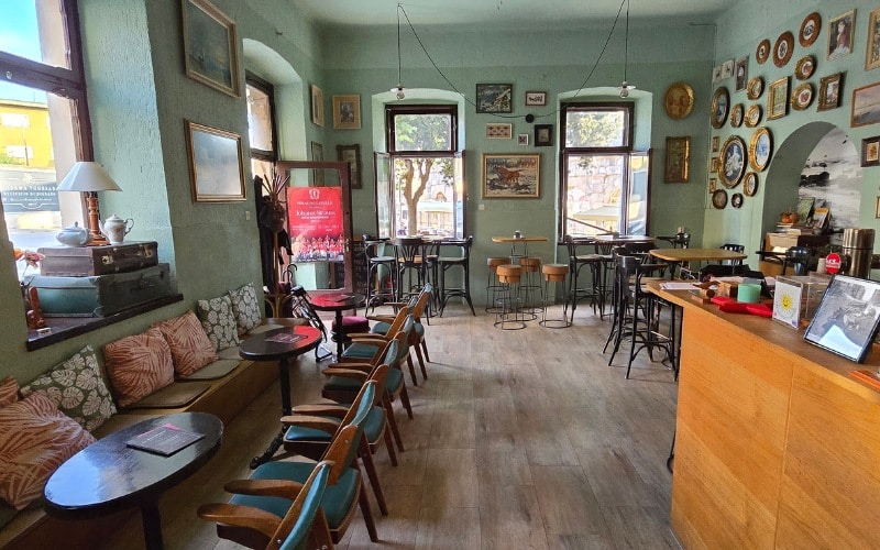 Caffe bar La Resistance Pula